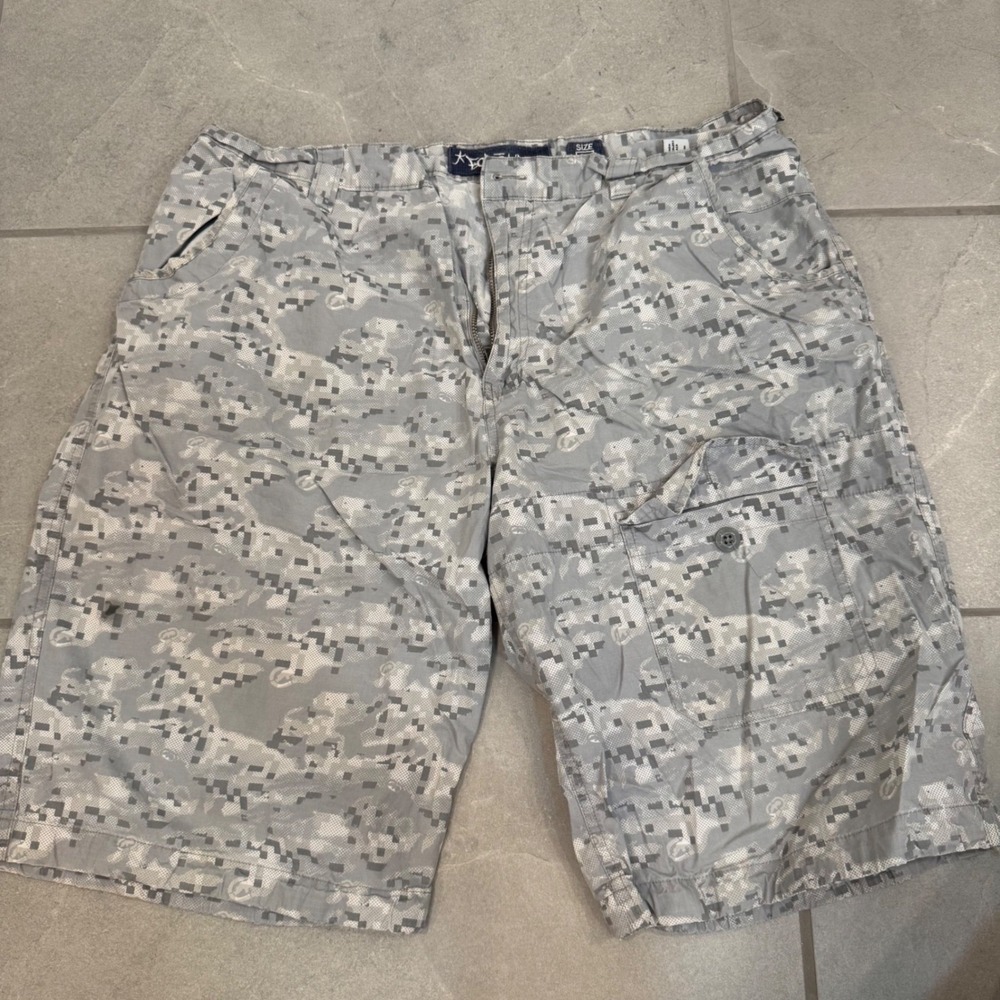 Vintage Ecko Unltd Mens Digital Camo Cargo Shorts Grey 36 Streetwear Y2K Utility